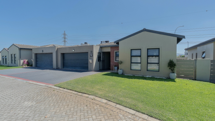 3 Bedroom Property for Sale in Sonkring Western Cape